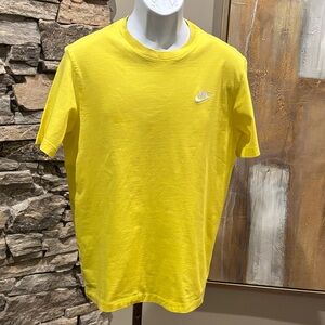 Nike Men's Vibrant Yellow Short Sleeve Tee